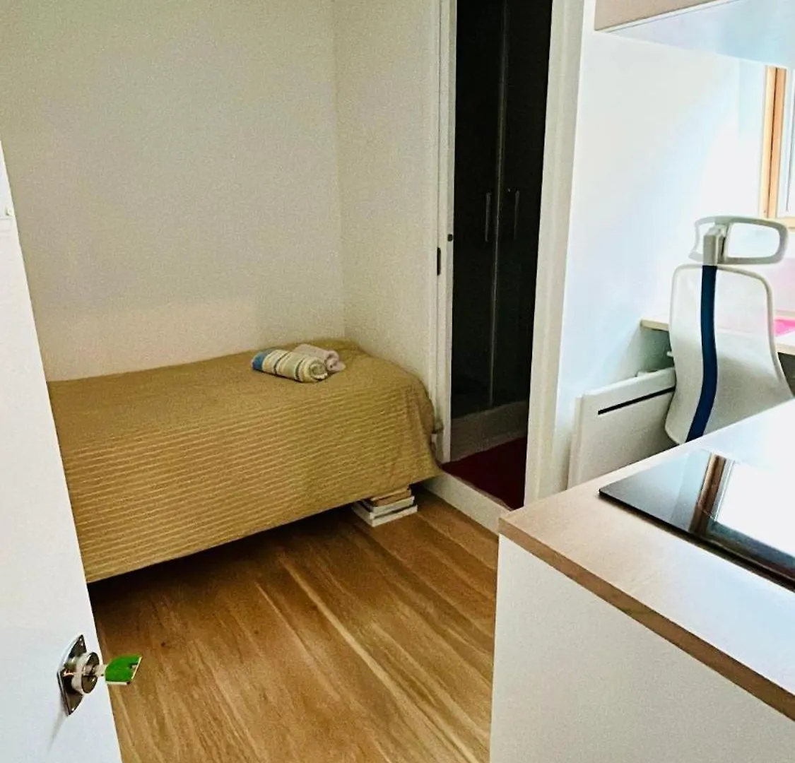Studio Neuf Paris 0*,  France